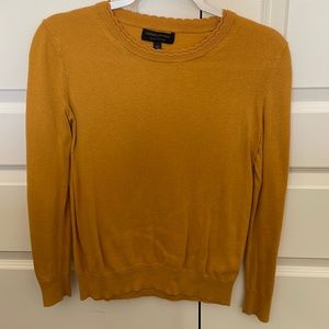 Mustard yellow top